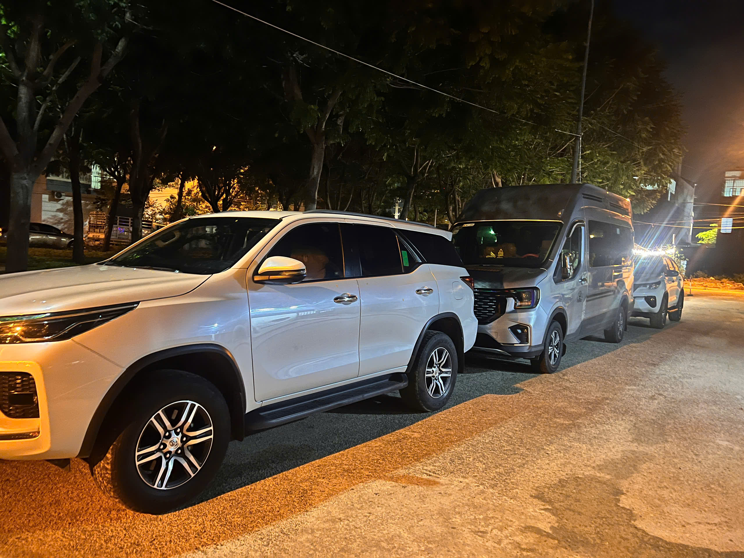 Trải nghiệm hành trình an toàn – thoải mái cùng dịch vụ thuê xe limousine Phan Rang và taxi sân bay Cam Ranh chất lượng cao.